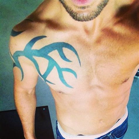 elyas m'barek tattoo